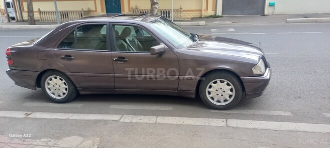 Mercedes C 180 1995, 325,000 km - 1.8 l - Gəncə