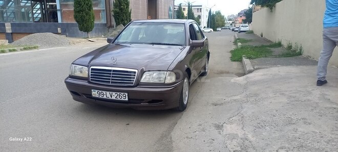 Mercedes C 180 1995, 325,000 km - 1.8 l - Gəncə