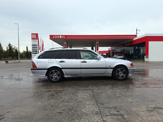 Mercedes C 220 1998, 200,000 km - 2.2 л - Sabirabad