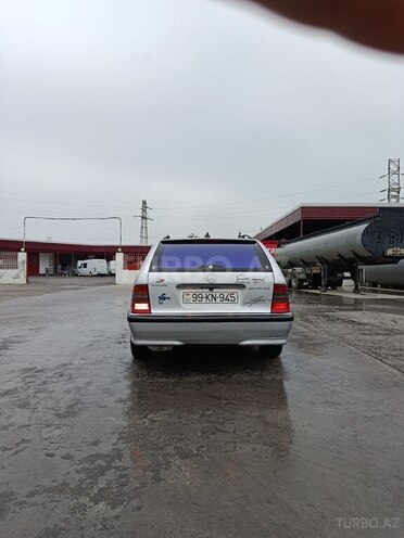 Mercedes C 220 1998, 200,000 km - 2.2 л - Sabirabad
