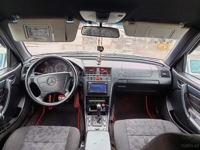 Mercedes C 220 1998, 200,000 km - 2.2 л - Sabirabad