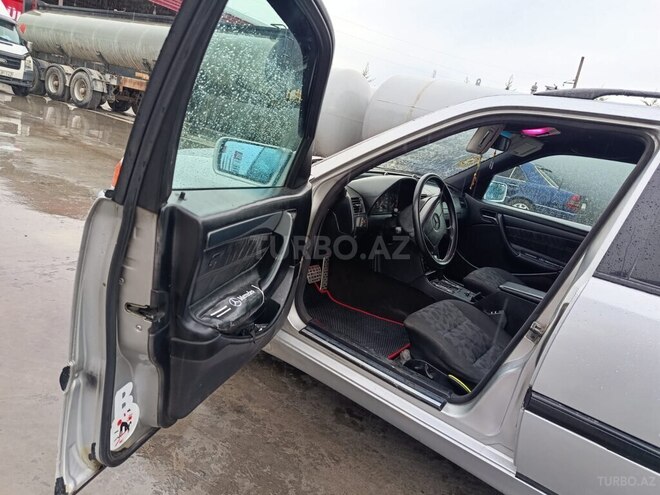 Mercedes C 220 1998, 200,000 km - 2.2 л - Sabirabad