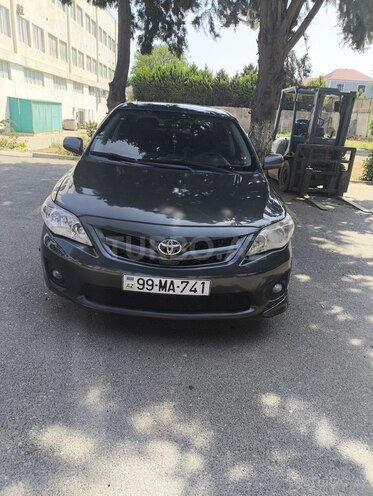 Toyota Corolla 2013, 260,714 km - 1.8 l - Bakı