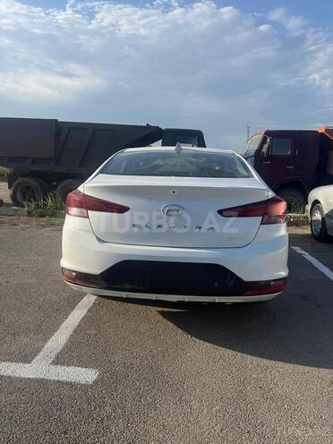 Hyundai Elantra 2019, 102,000 km - 2.0 l - Bakı