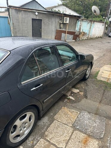 Mercedes E 280 4MATIC 1999, 310,000 km - 2.8 l - Bakı