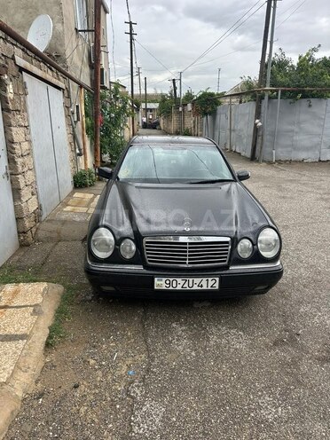 Mercedes E 280 4MATIC 1999, 310,000 km - 2.8 l - Bakı