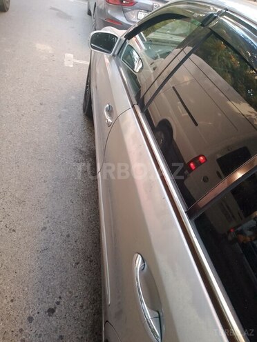 Mercedes E 240 2002, 253,363 km - 2.6 l - Bakı