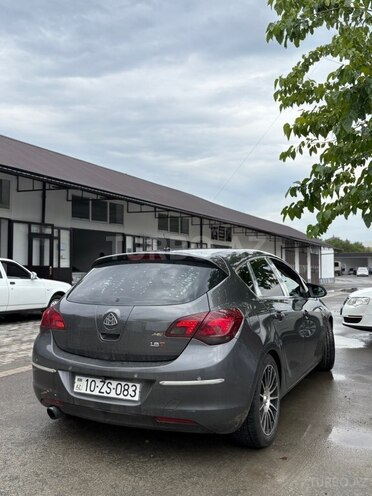 Opel Astra 2010, 320,000 km - 1.4 l - Gəncə
