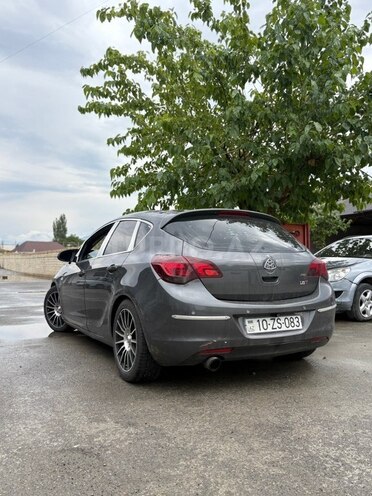 Opel Astra 2010, 320,000 km - 1.4 l - Gəncə