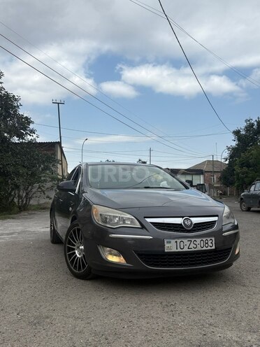 Opel Astra 2010, 320,000 km - 1.4 l - Gəncə
