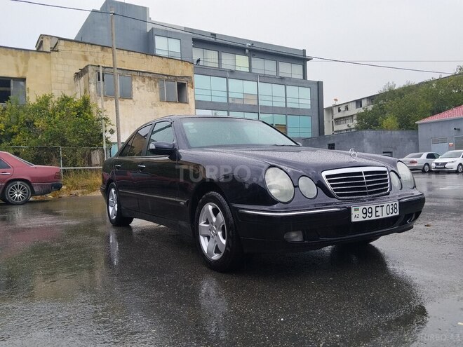 Mercedes E 220 2001, 435,000 km - 2.2 l - Bakı
