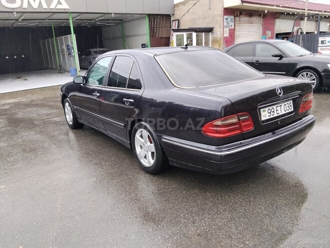 Mercedes E 220 2001, 435,000 km - 2.2 l - Bakı