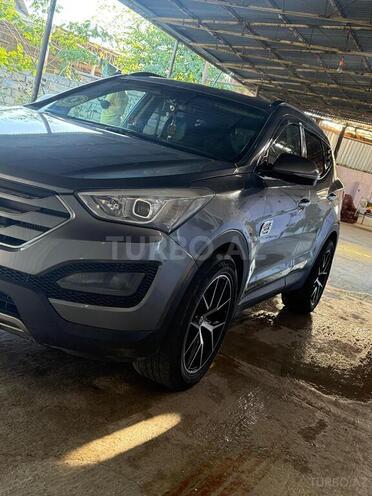 Hyundai Santa Fe 2014, 207,000 km - 2.0 l - Salyan