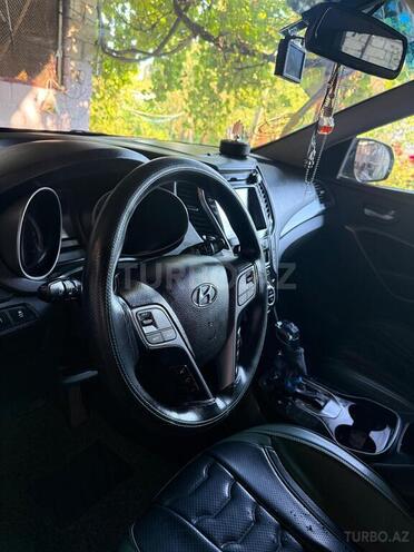 Hyundai Santa Fe 2014, 207,000 km - 2.0 l - Salyan