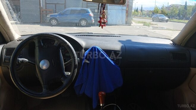 Volkswagen Jetta 2003, 219,626 km - 2.0 l - Gəncə