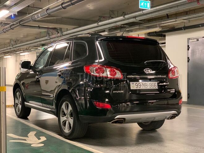 Hyundai Santa Fe 2011, 264,900 km - 2.4 л - Quba
