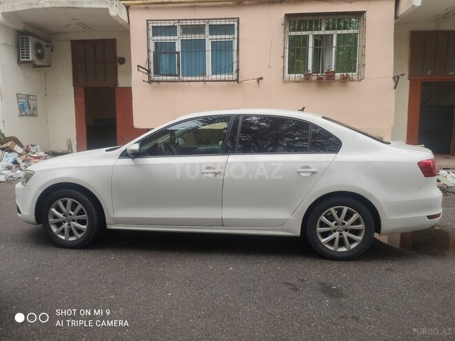 Volkswagen Jetta 2013, 330,000 km - 2.0 л - Bakı
