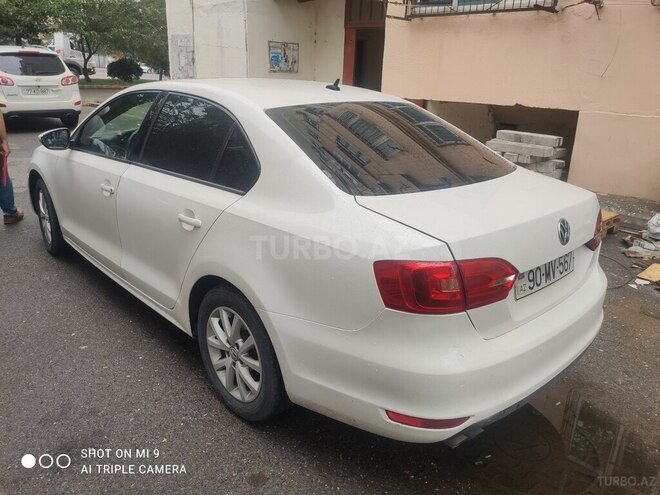 Volkswagen Jetta 2013, 330,000 km - 2.0 л - Bakı