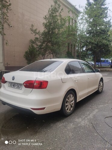 Volkswagen Jetta 2013, 330,000 km - 2.0 л - Bakı