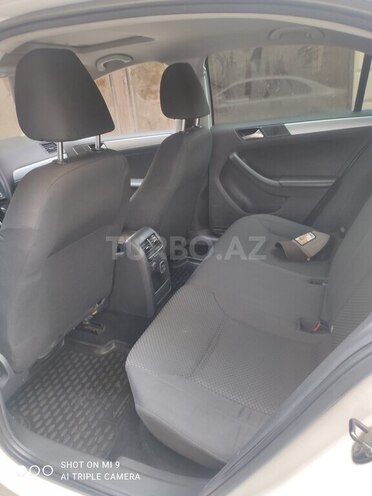 Volkswagen Jetta 2013, 330,000 km - 2.0 л - Bakı