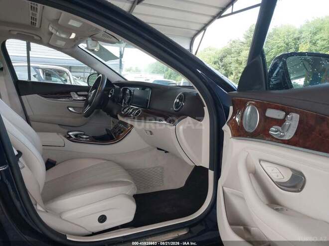 Mercedes E 300 4MATIC 2019, 68,550 km - 2.0 л - Bakı