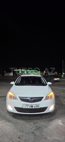 Opel Astra 2012, 330,000 km - 1.3 l - Ucar