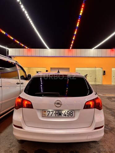 Opel Astra 2012, 330,000 km - 1.3 l - Ucar