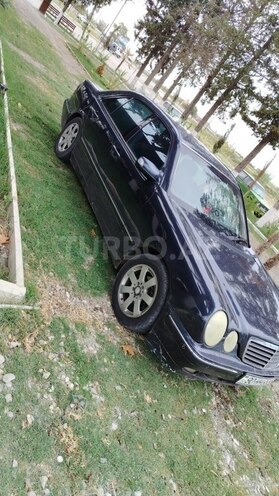 Mercedes E 240 2000, 325,500 km - 2.4 l - Kürdəmir
