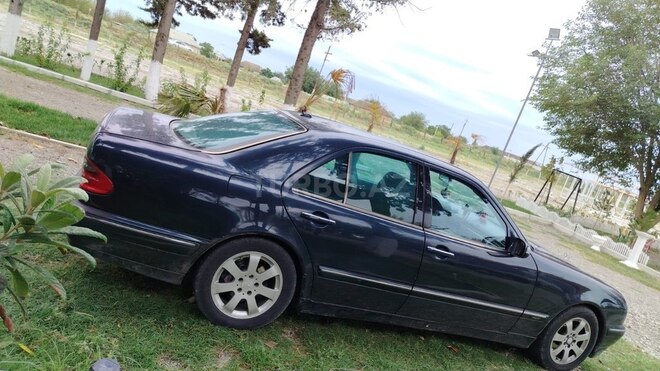 Mercedes E 240 2000, 325,500 km - 2.4 l - Kürdəmir