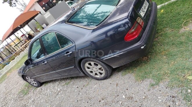 Mercedes E 240 2000, 325,500 km - 2.4 l - Kürdəmir