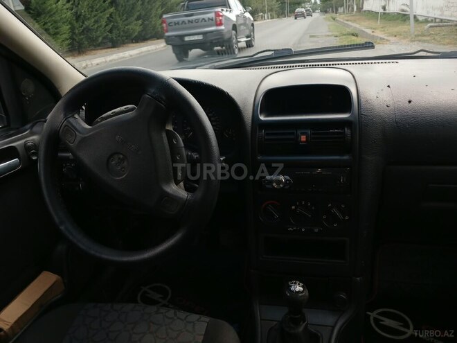 Opel Astra 1999, 255,000 km - 1.6 l - Şəki