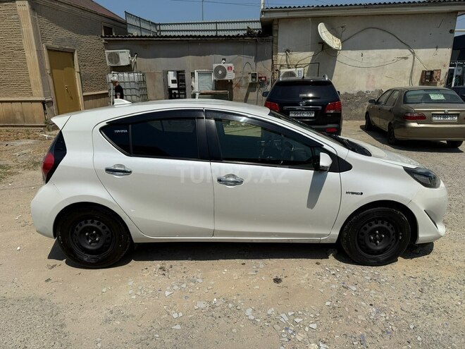 Toyota Aqua 2019, 175,000 km - 1.5 l - Bakı