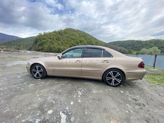 Mercedes E 220 2005, 450,000 km - 2.2 l - Zaqatala