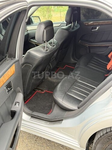 Mercedes E 250 2009, 318,500 km - 2.1 l - Masallı
