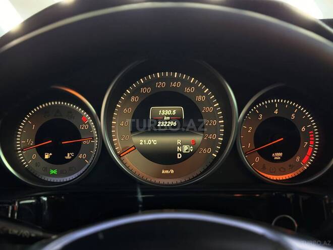 Mercedes E 350 2010, 232,000 km - 3.5 l - Bakı