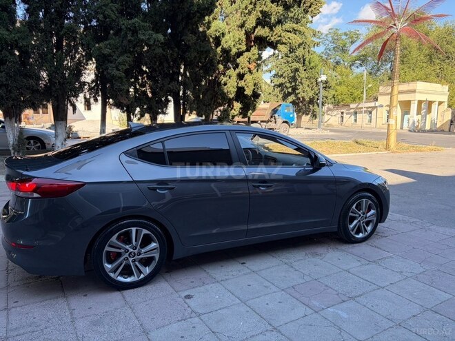 Hyundai Elantra 2018, 200,000 km - 1.6 л - Mingəçevir
