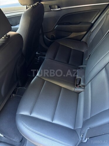 Hyundai Elantra 2018, 200,000 km - 1.6 л - Mingəçevir