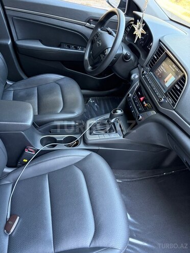 Hyundai Elantra 2018, 200,000 km - 1.6 л - Mingəçevir