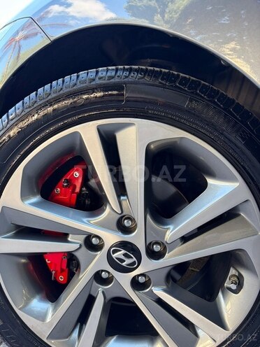 Hyundai Elantra 2018, 200,000 km - 1.6 л - Mingəçevir