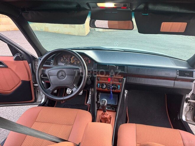 Mercedes E 200 1994, 354,756 km - 2.0 l - Füzuli