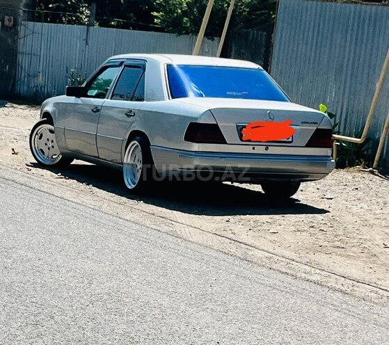 Mercedes E 200 1994, 354,756 km - 2.0 l - Füzuli