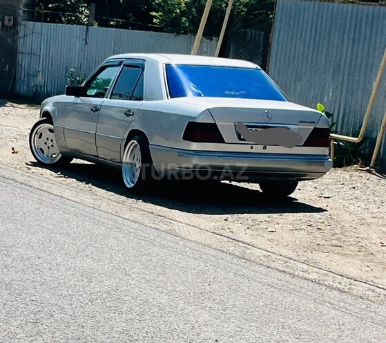 Mercedes E 200 1994, 354,756 km - 2.0 l - Füzuli