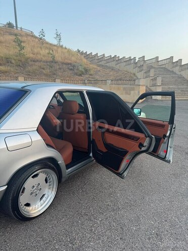 Mercedes E 200 1994, 354,756 km - 2.0 l - Füzuli