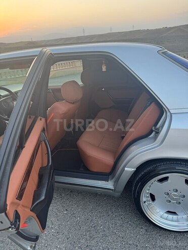 Mercedes E 200 1994, 354,756 km - 2.0 l - Füzuli