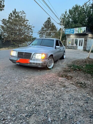 Mercedes E 200 1994, 354,756 km - 2.0 l - Füzuli