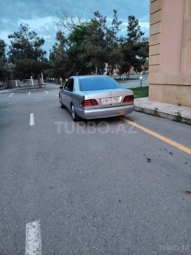 Mercedes E 230 1995, 470,000 km - 2.3 l - Bakı