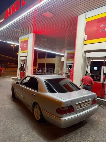 Mercedes E 200 1997, 450,000 km - 2.0 l - Mingəçevir