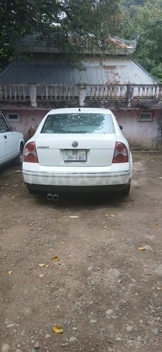 Volkswagen Passat 2003, 480,000 km - 1.8 l - Biləsuvar