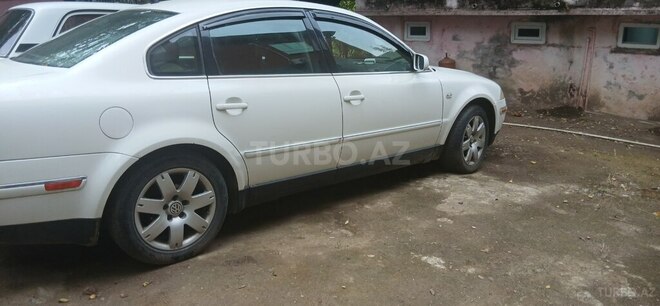 Volkswagen Passat 2003, 480,000 km - 1.8 l - Biləsuvar