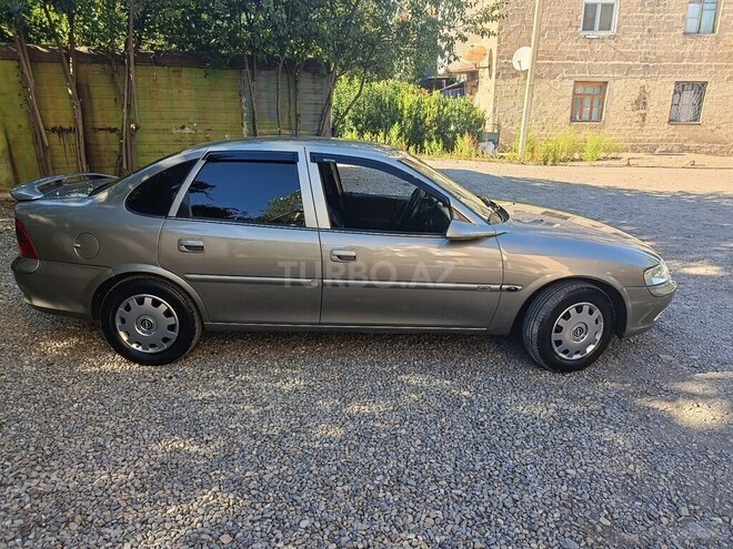 Opel Vectra 1996, 333,327 km - 1.8 l - Gəncə